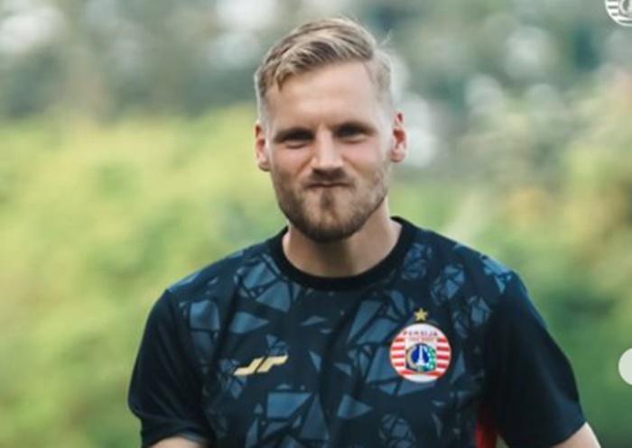 Hanno-Behrens-absen-bela-Persija-Jakarta-saat-lawan-Arema-FC-malam-ini.jpg