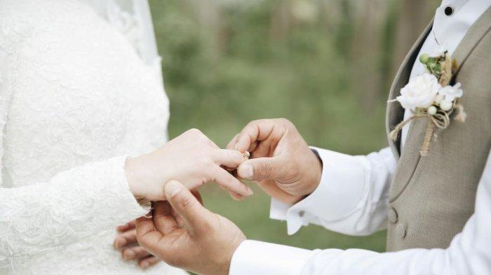 34 Pantun Pernikahan Islami, Doa dan Petuah Rumah Tangga buat Pengantin Baru