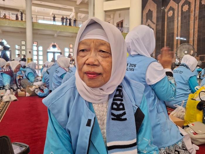 Breaking News, Isak Tangis Warnai Keberangkatan Calon Haji Tarakan, Suciati Punya Doa Khusus