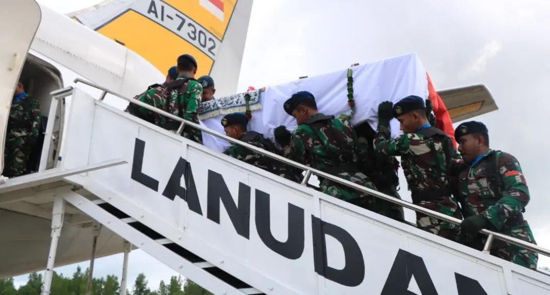 Jenazah-almarhum-Kolonel-Pnb-Bambang-Sudewo-saat-diberangkatkan-ke-Makassar-TDHD.jpg