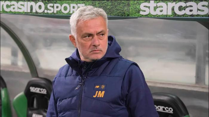 Jose-Mourinho-dalam-Sassuolo-vs-AS-Roma.jpg