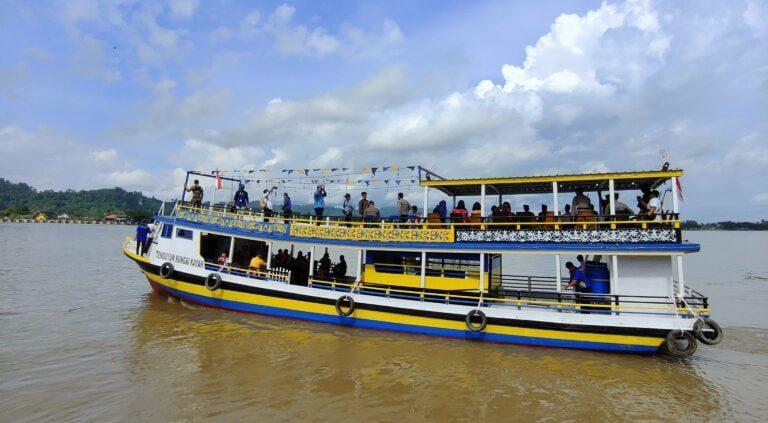 Kapal-Wisata-di-Bulungan-01-24102024.jpg