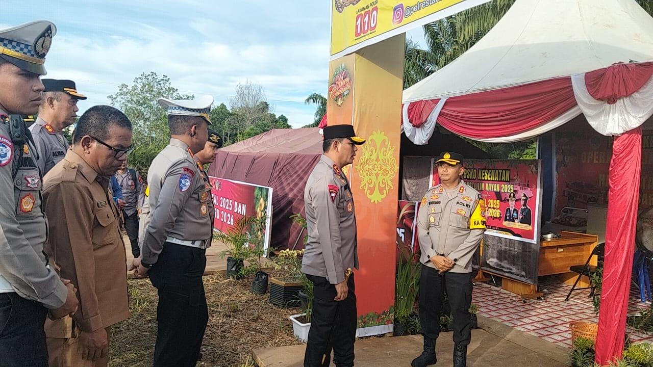 Kapolda-Kaltara-saat-kunjungi-pos-pelayanan-Nataru-231225.jpg