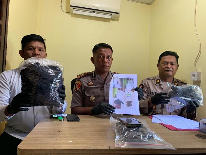 Kapolsek-Tarakan-Timur-bersama-jajaran-saat-merilis-kasus-pencurian-kotak-amal.jpg