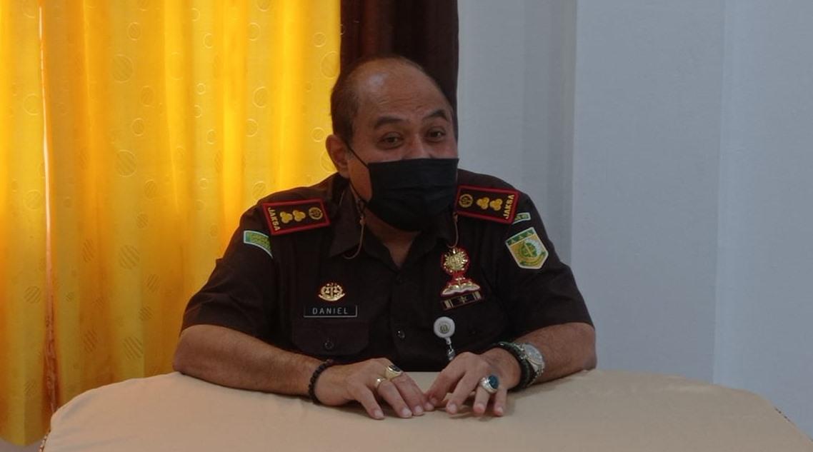 Kepala-Kejaksaan-Negeri-Malinau-Daniel-Martua-Hutagalung-rhn.jpg