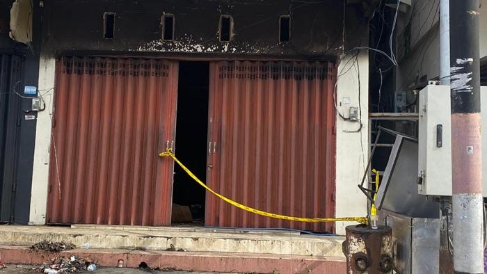 Kondisi-pasca-kebakaran-gudang-rokok-di-Jalan-TVRI-RT-02.jpg