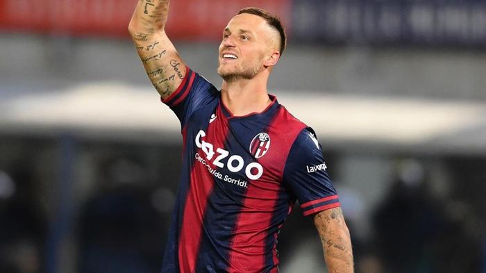 Marko-Arnautovic-saat-memperkuat-Bologna-160823_1.jpg