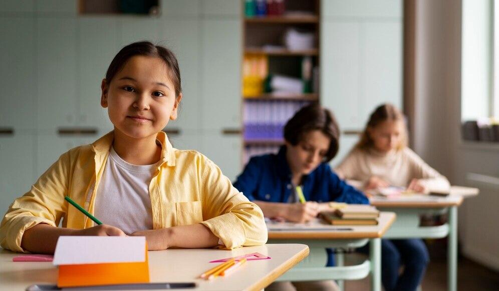 31 Pantun Berakhiran Huruf I buat Anak Sekolah, Berisi Nasihat Penuh Makna