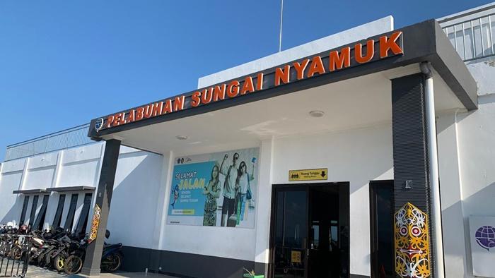 Pelabuhan-Sungai-Nyamuk-yang-berada-di-Desa-Pancang.jpg
