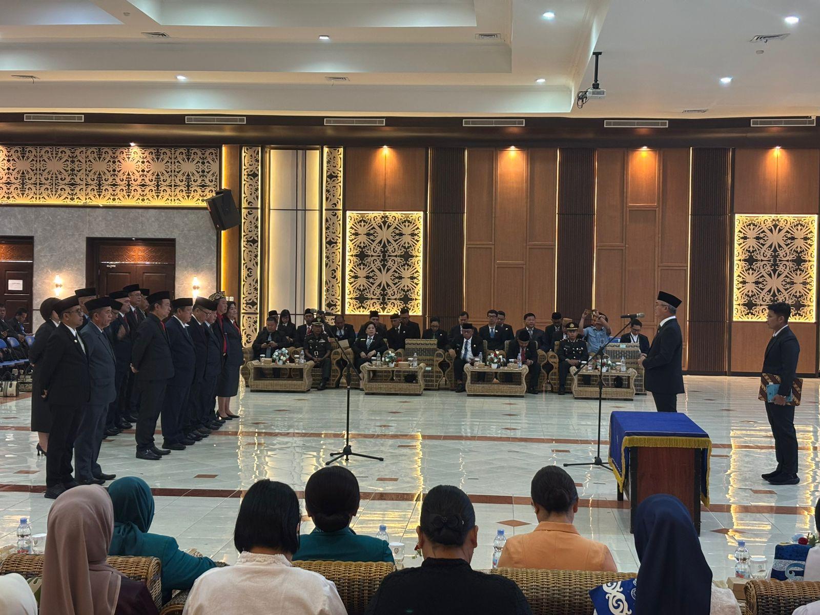 Breaking News - Bupati Wempi Lantik 14 JPT Pratama Pemkab Malinau, Berikut Nama-Namanya