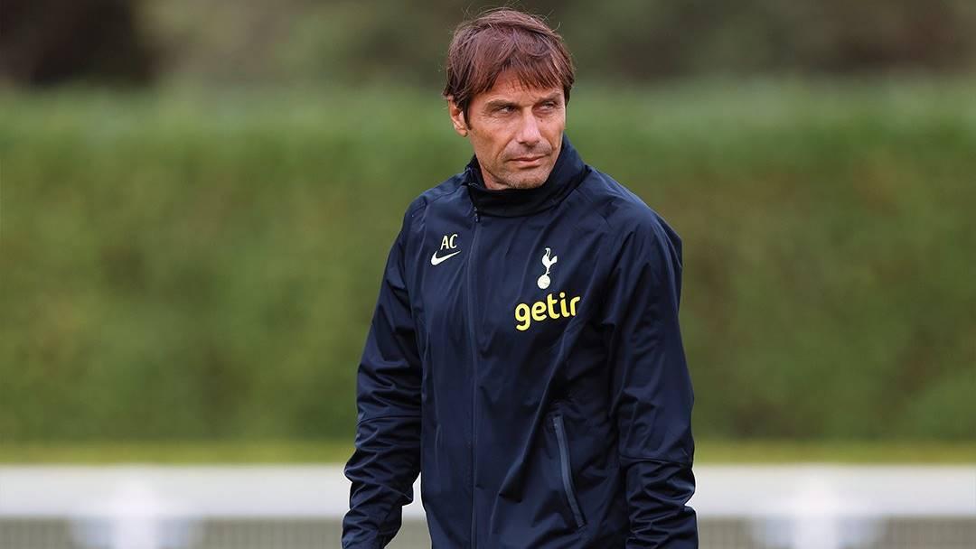 Pelatih-Tottenham-Hotspur-Antonio-Conte-1234567.jpg