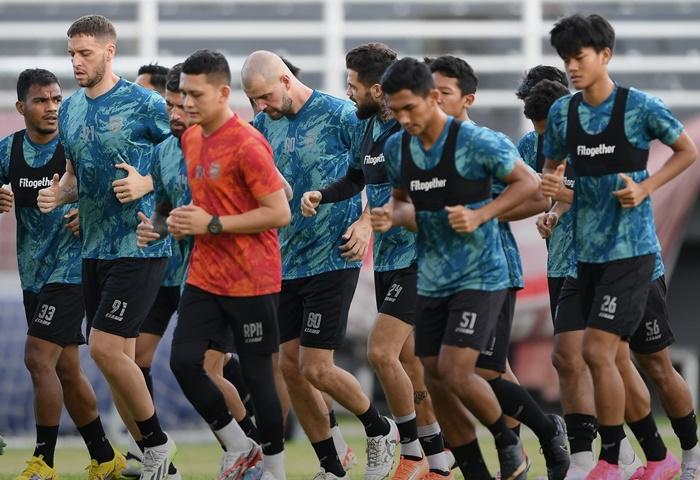 Pemain-Borneo-FC-berlatih-jelang-menghadapi-PSIS-Semarang-srhdt.jpg