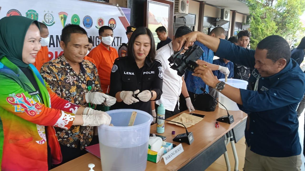 Pemusnahan-barang-bukti-01-25042025jpg.jpg