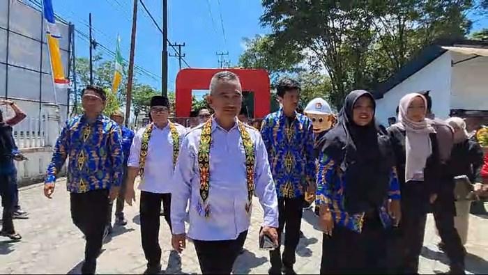 Pendaftaran-Paslon-Kharisma-di-KPU-pada-29-Agustus-2024-kemarin-dhdy.jpg
