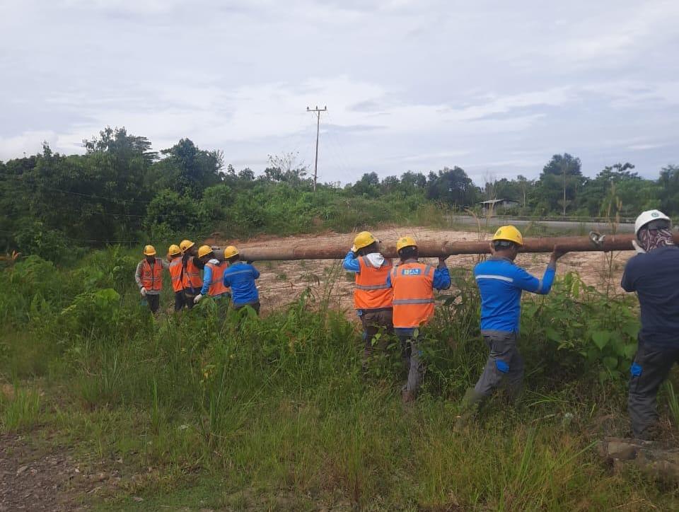 Petugas-PLN-Nunukan-01-14122024jpg.jpg