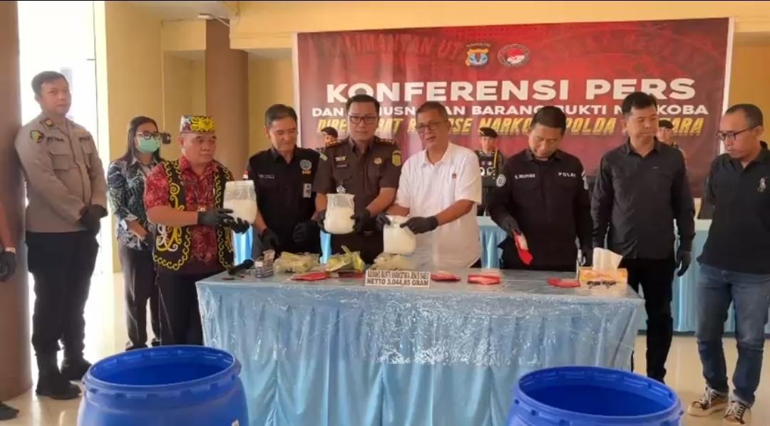 Polda-kaltara-ungkap-kasus-narkotika-23042026.jpg