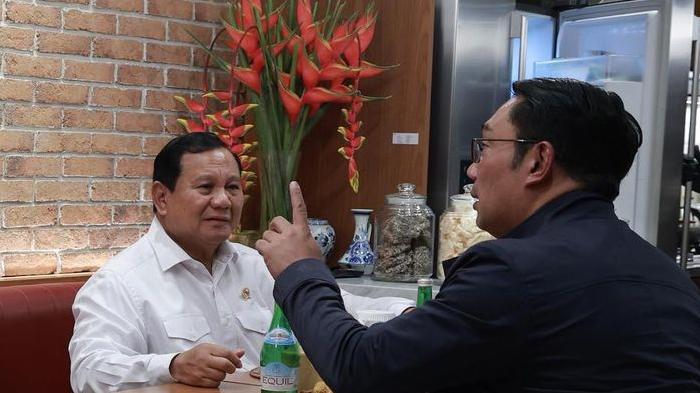 Prabowo-saat-makan-malam-dengan-mantan-Gubernur-Jawa-Barat-Ridwan-Kamil.jpg