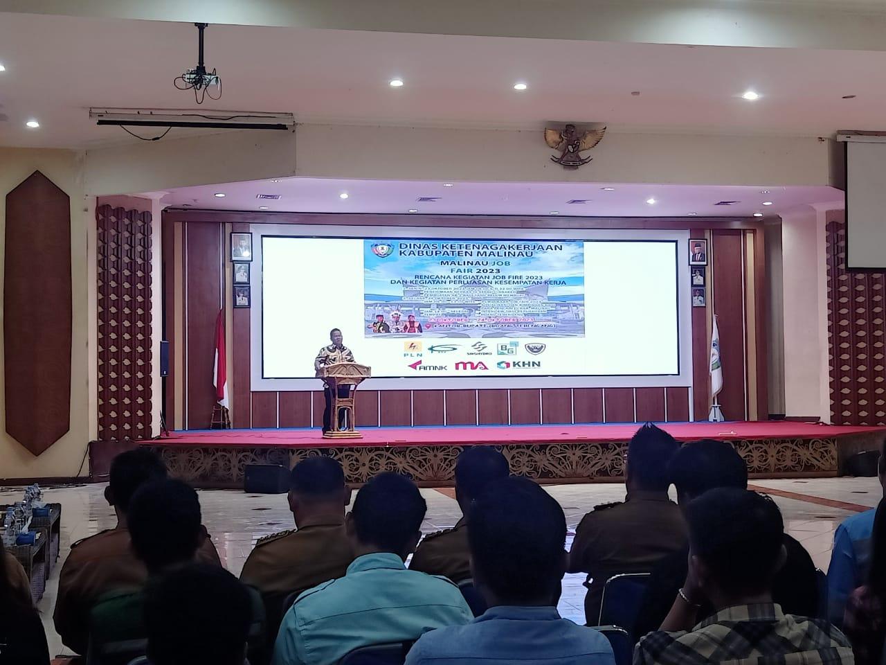 Sekda-Malinau-buka-Job-Fair-24102023.jpg