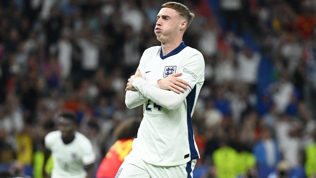 Selebrasi-pemain-Inggris-Cole-Palmer-usai-mencetak-gol-ke-gawang-Spanyol-di-Euro-2024.jpg