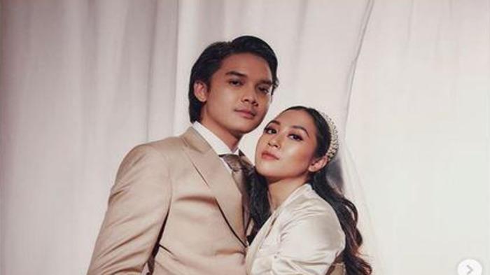 Diam-diam Sherina Munaf Ajukan Gugatan Cerai, Sang Suami Baskara Mahendra Pasang Foto Pernikahan