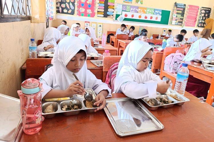 Pemerintah Pastikan MBG Jalan Hingga ke Pelosok Negeri