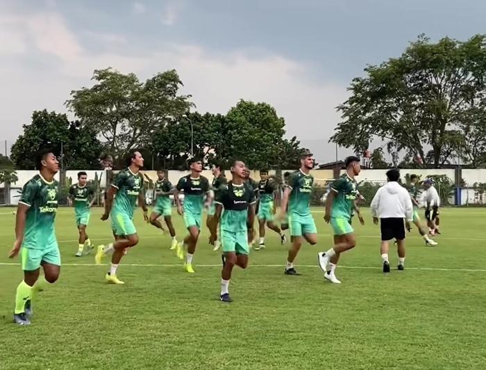 Suasana-latihan-penggawa-Persib-Bandung-usai-libur.jpg