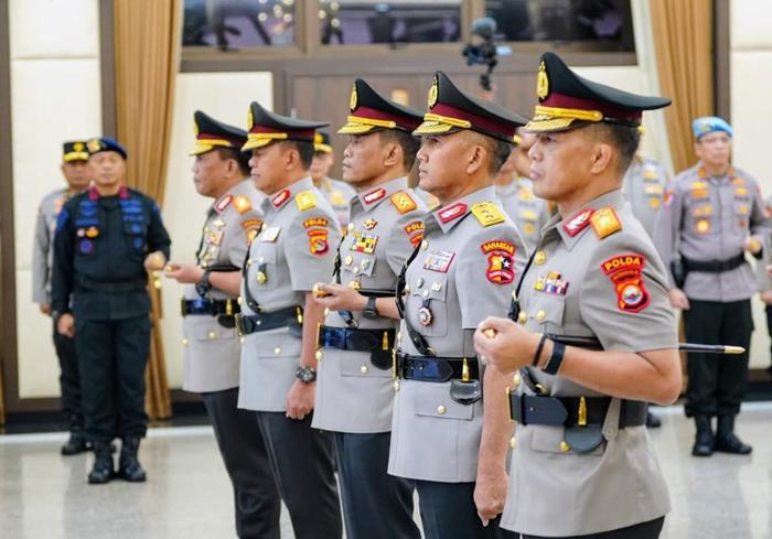 Suasana-pelantikan-5-Kapolda-baru-pasca-mutasi-Polri.jpg