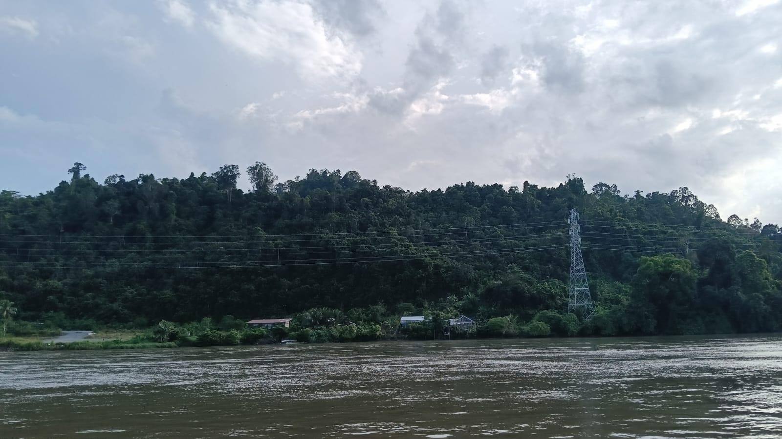 Sungai-Kayan-di-Bulungan-01-24112025jpg.jpg