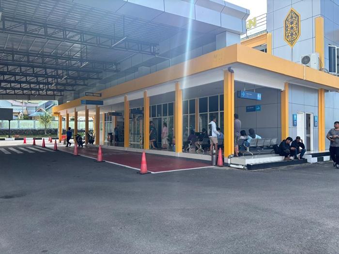 Tampak-aktivitas-di-Bandara-Tanjung-Harapan-menjelang-keberangkatan.jpg