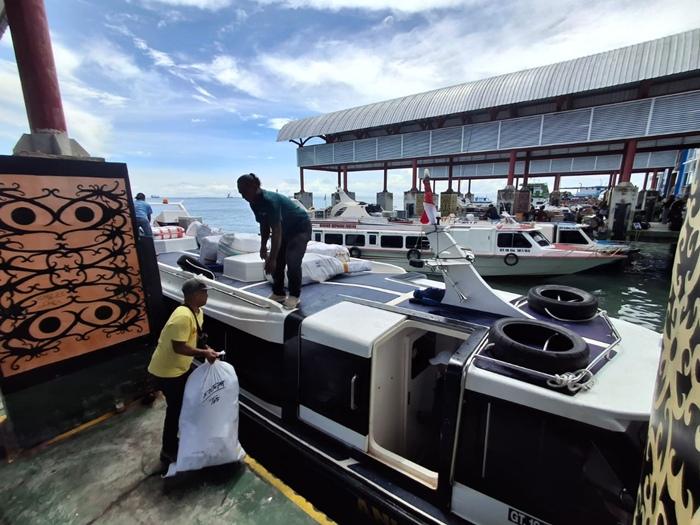 Tampak-aktivitas-penumpang-di-Pelabuhan-Tengkayu-Satu-Tarakan.jpg