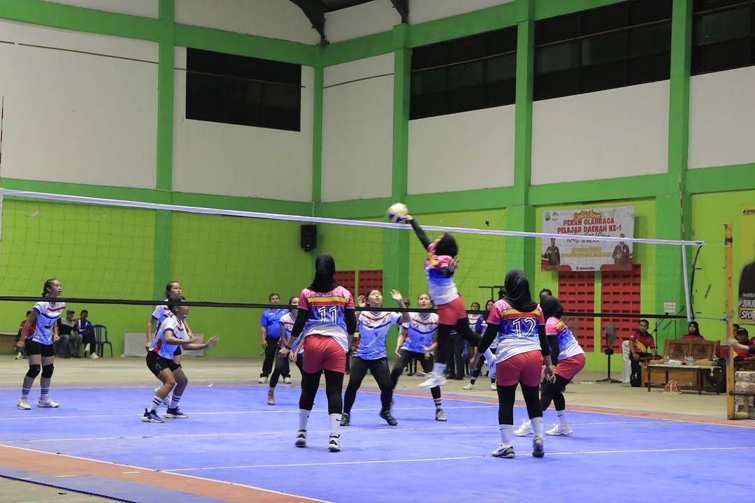 Turnamen-Bola-Voli-Kaltara-24092025jpg.jpg