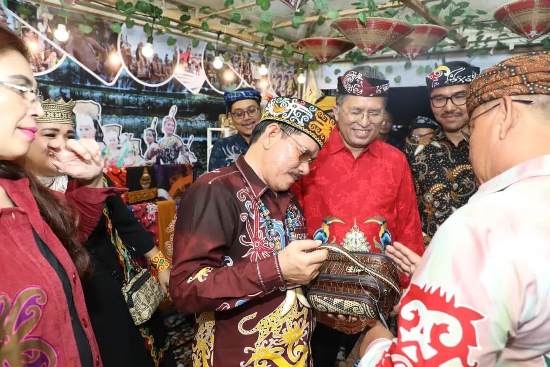 Wagub-Kaltara-di-Benuanta-fest-10112025jpg.jpg