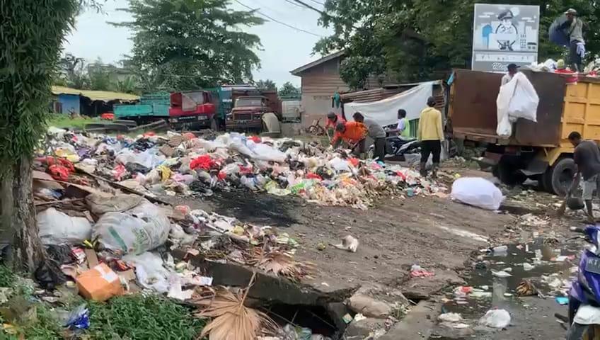 Warga-keluhkan-tumpukan-sampah-01-24012024.jpg
