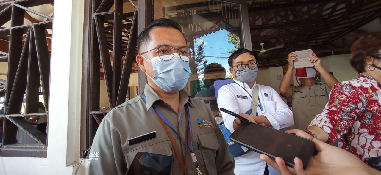 agust-suwandy-saat-ditemui-awak-media-usai-acara-kunker-kepala-bnpb-091120.jpg