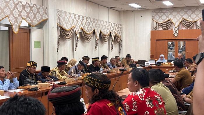 aspirasi-terkait-polemik-tapal-batas-Sebaung.jpg