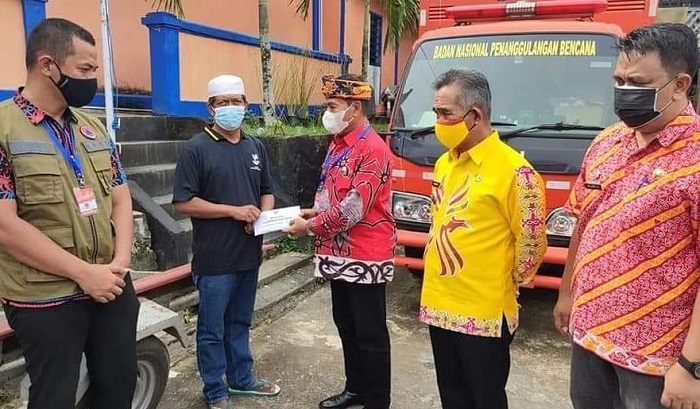 bantuan-pemprom-karet.jpg