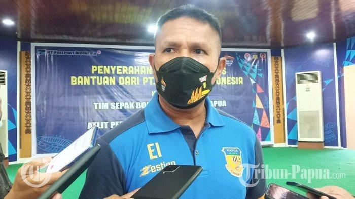 eduard-ivakdalam-dijagokan-jadi-pelatih-persipura-jayapura-24042022.jpg