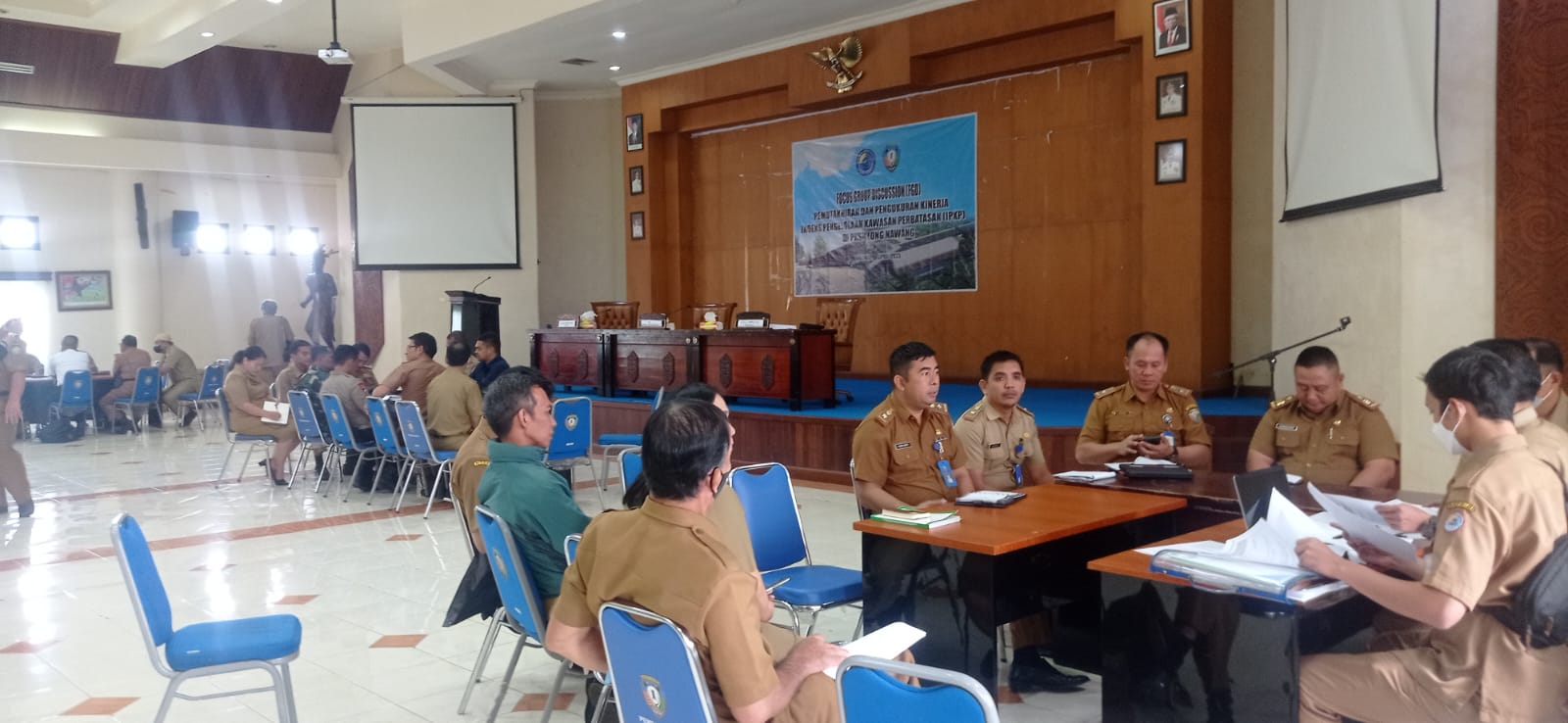 forum-diskusi-tim-bnpp-ri-ipkp-pksn-long-nawang-di-kantor-bupati-malinau-rth.jpg