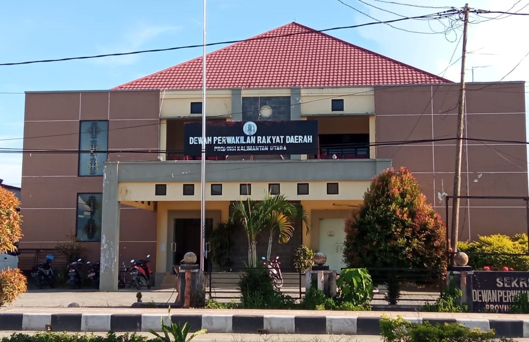 gedung-dprd-kaltara-jl-kol-soetadji-tanjung-selor-sjtdy.jpg
