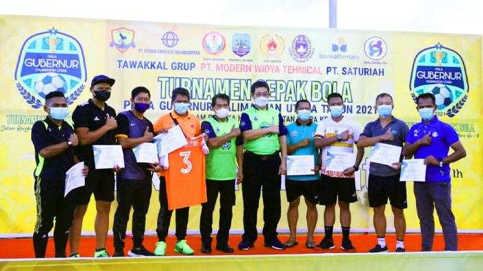 gubernur-kalimantan-utara-zainal-a-paliwang-menutup-piala-gubernur-kaltara.jpg
