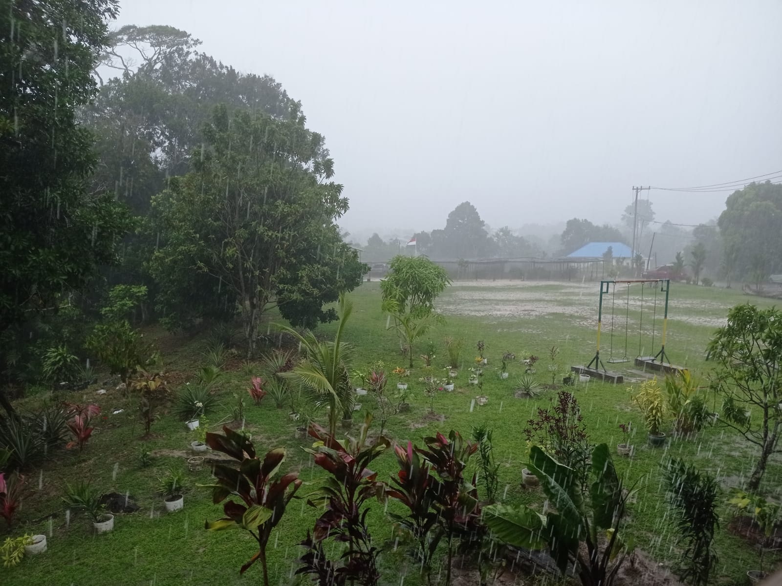 hujan-ringan-di-pulau-nunukan-kalimantan-utara-belum-lama-ini-20032022.jpg