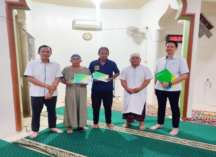 kartu-kepesertaan-kepada-perwakilan-Marbot-Masjid-Al-Mujahid-di-Kota-Tarakan.jpg