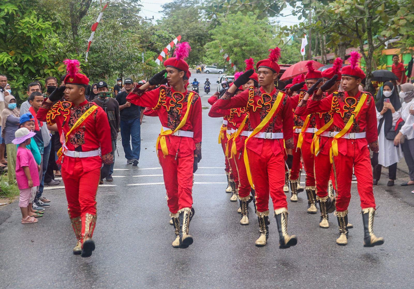 kegiatan-lomba-gerak-jalan-indah-memperingati-hut-ke-77-ri-egw.jpg