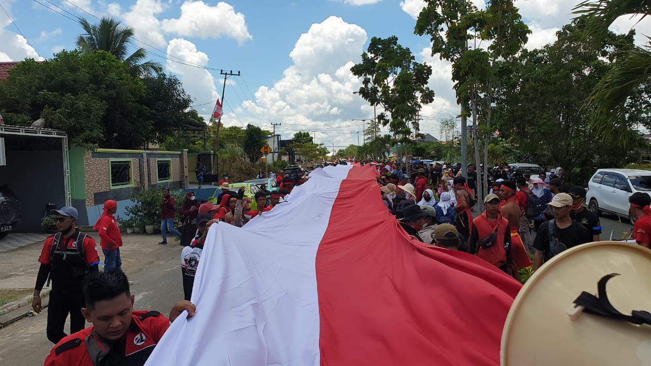 kirab-bendera-merah-putih-di-tanjung-selor-01-20082022.jpg