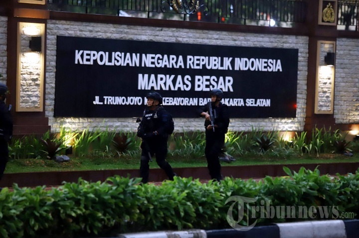 mabes-polri-dijaga-pasukan-brimob-01042021.jpg