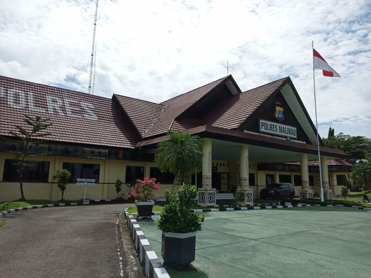 markas-kepolisian-resor-kabupaten-malinau-jl-pusat-pemerintahan-kabupaten-malinau-131020.jpg