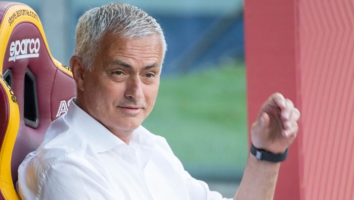 Lini Tengah AS Roma Terancam Ditinggal 2 Pilarnya, Begini Langkah Antispasi Jose Mourinho