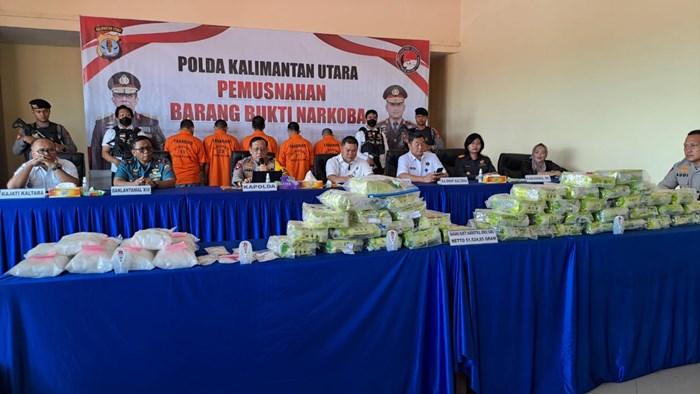 pemusnahan-barang-bukti-narkoba-berupa-sabu-sabu-515-kg-oleh-Polda-Kaltara.jpg