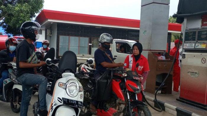 pengisian-bbm-di-stasiun-pengisian-bahan-bakar-umum-cahaya-nunukan.jpg