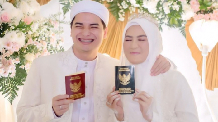pernikahan-alvin-faiz-dan-henny-rahman-170821.jpg